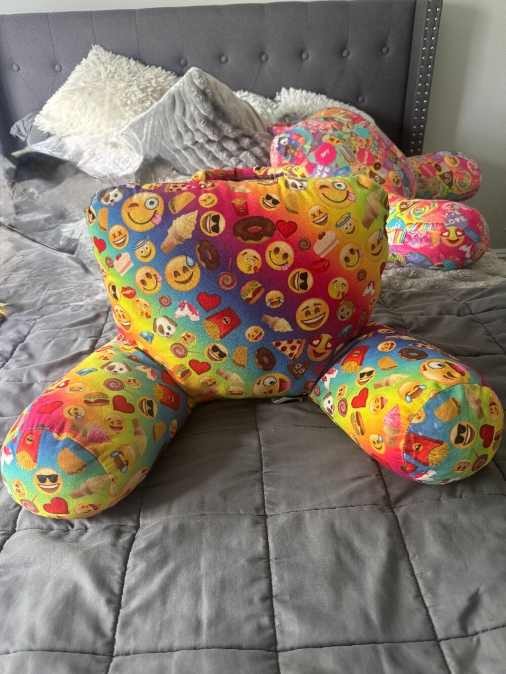 Top Trenz Emoji Backrest Lounge Pillow